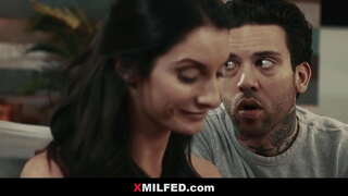 Žena in Perverznež Detektiv - XMILFED.com