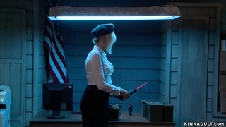 Dude ចនិងដេ interrogator