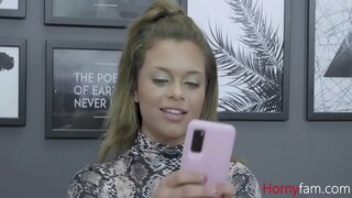 Տաք Քույրեր Կիսում Են Մեկ Ամուսնու