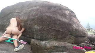 Pornstar Manu Fox sex whero me te kore pūkoro ure i runga i te iwi whānui beach